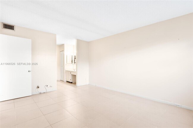 Building Photo - 650 SW 124th Terrace