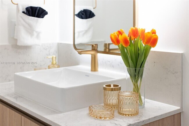 Building Photo - 159 NE 6th St