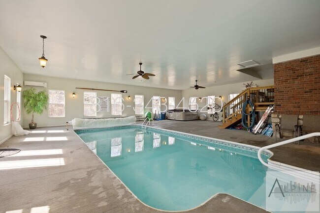 Building Photo - Indoor Pool! FULLY Furnished Short or Mid Term Rental