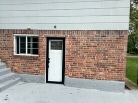 Building Photo - 8 Shelbourne Ln