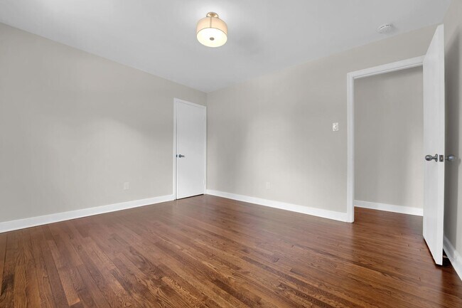 Building Photo - Beautiful Renovated 4 Bedroom 2.5 Bathroom Home for Rent!