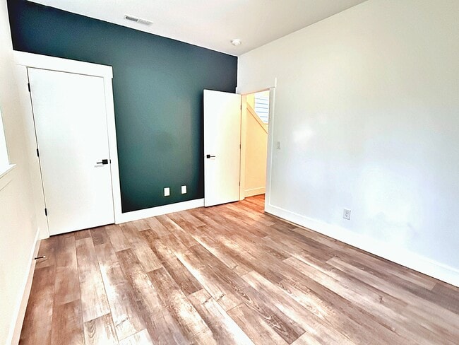 Building Photo - 4209 SE 80th Ave