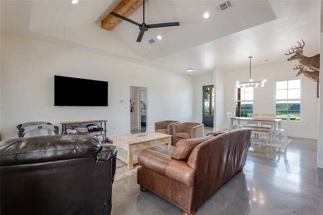 Building Photo - 405 Oak Tree Dr