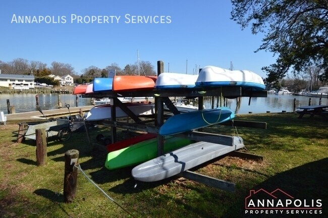 Building Photo - 1195A Bayview Vista-