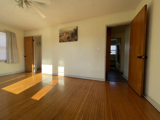 Downstairs Front bedroom - 4401 Haffner Dr