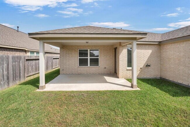 Building Photo - 31415 Stone Ridge Forest Dr