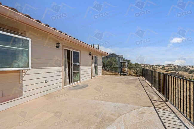 Building Photo - 9166 Jalisco Way