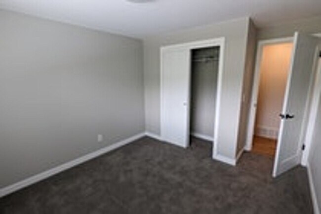 Building Photo - 4bd/2ba House in Fircrest
