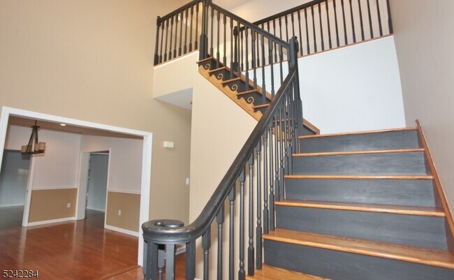 Building Photo - 39 Indian Trail