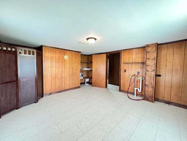 Building Photo - Home at Last!