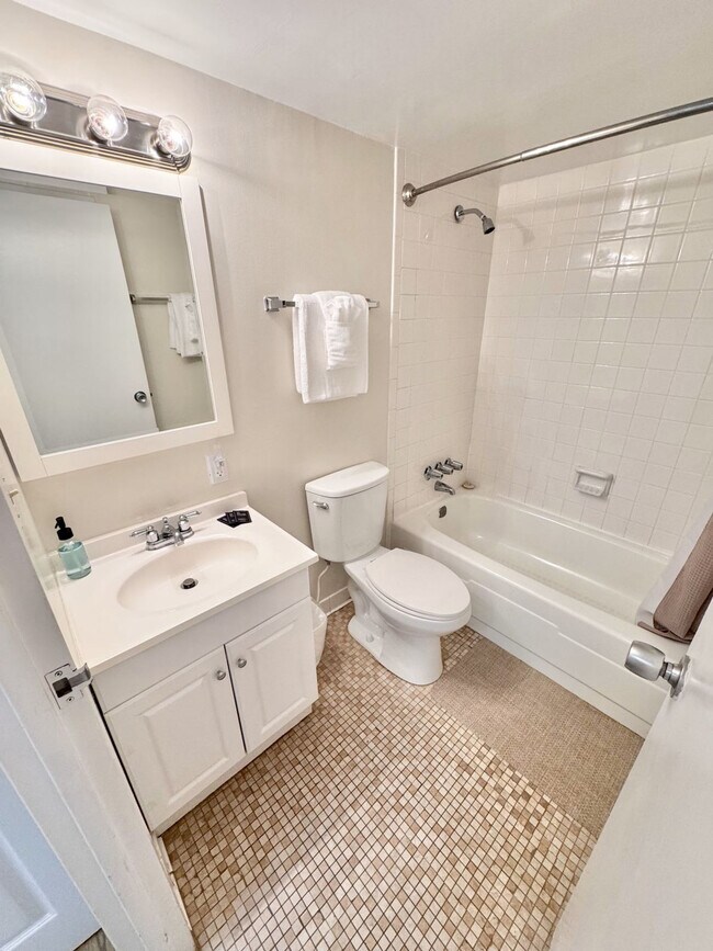 Building Photo - 303 Atlantic Ave