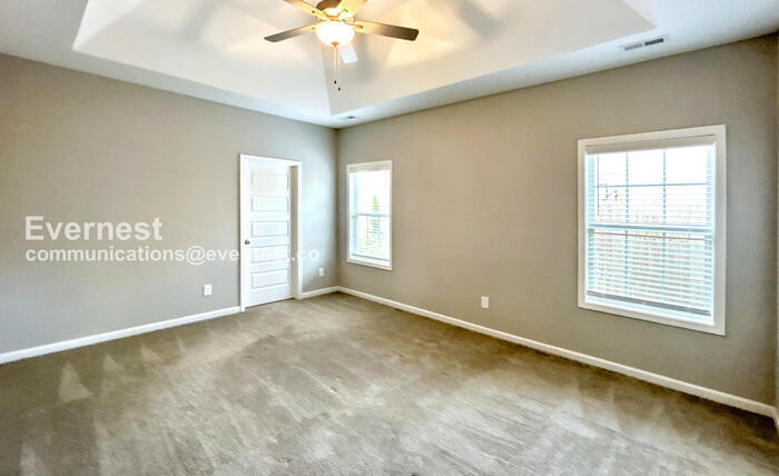 Building Photo - 1028 Echo Rdg Rd