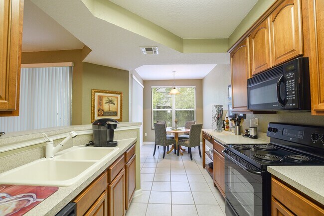 Building Photo - 5030 Maxon Terrace
