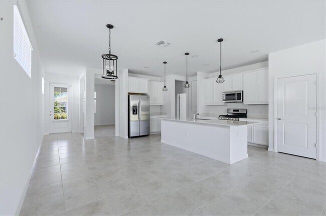 Building Photo - 8113 Sternway Rd