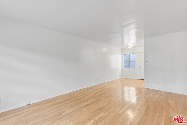 Building Photo - 1342 Yale St