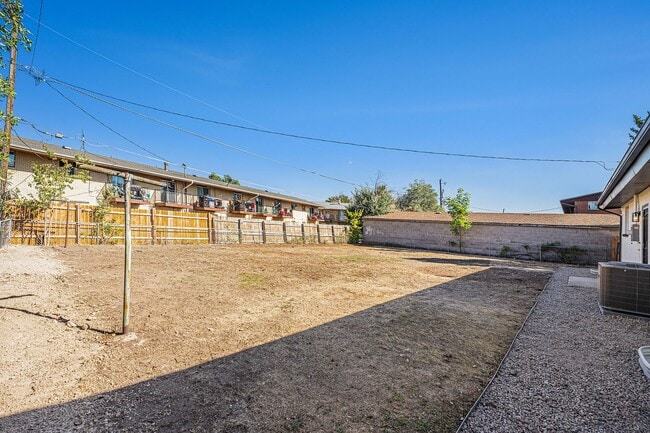 Building Photo - Spacious 6-Bed 3-Bath Home in Federal Heights/Denver
