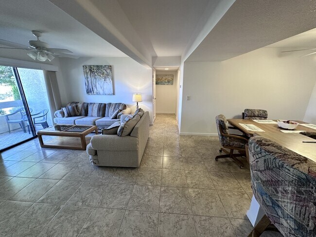 Building Photo - 441 Moser Ave