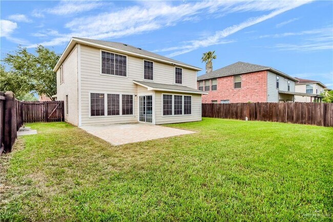 Building Photo - 4113 Periwinkle Ave