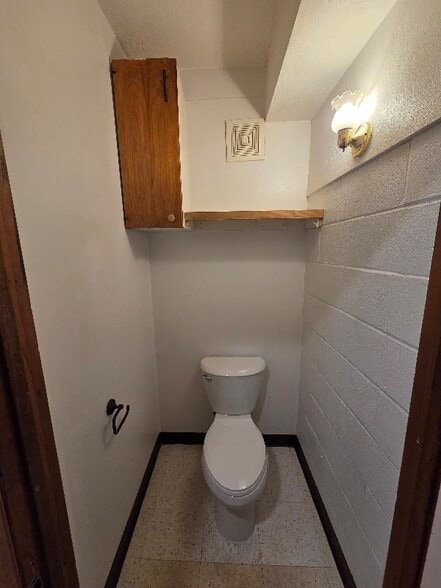 Building Photo - 60 Frank Rd