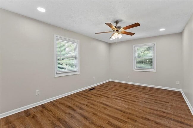 Building Photo - 3769 Amber Rd NW