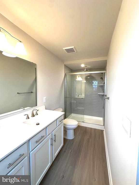 Building Photo - 369 Huntwell W Ave