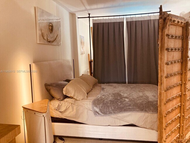 Building Photo - 462 Golden Isles Dr