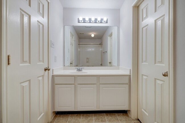 Building Photo - 1161 Eden Park Ln