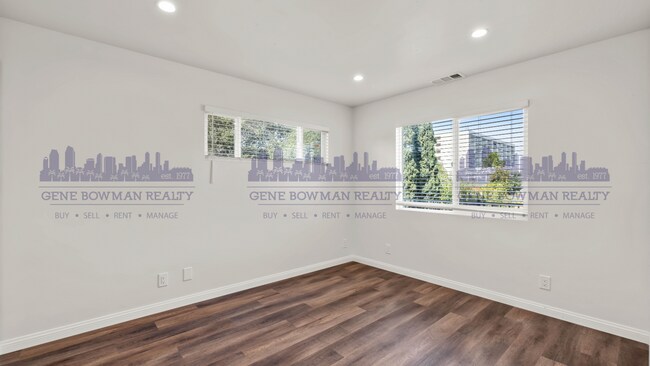 Building Photo - Spacious 3-Bedroom Home in Prime National ...