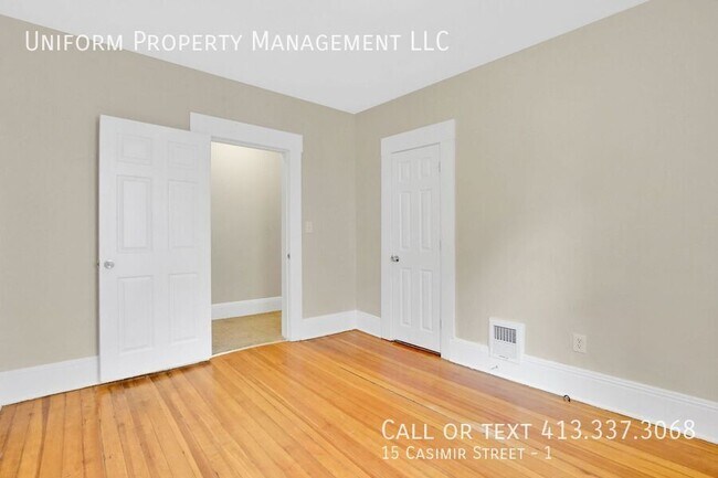 Building Photo - 15 Casimir St