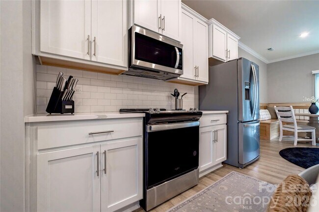 Building Photo - 146 Judson Ave