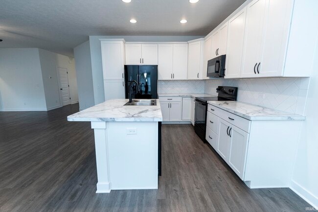 Building Photo - 2822 Brewster Dr