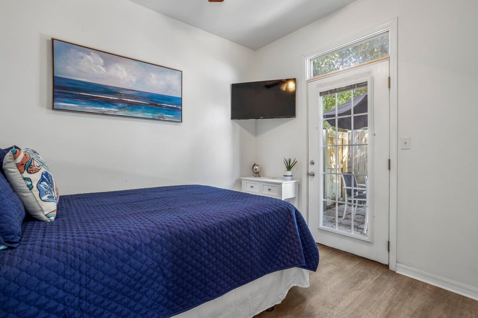 Building Photo - 241 Cowan Rd