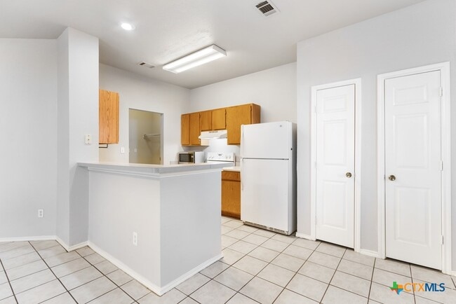 Building Photo - 832 Sagewood Trail