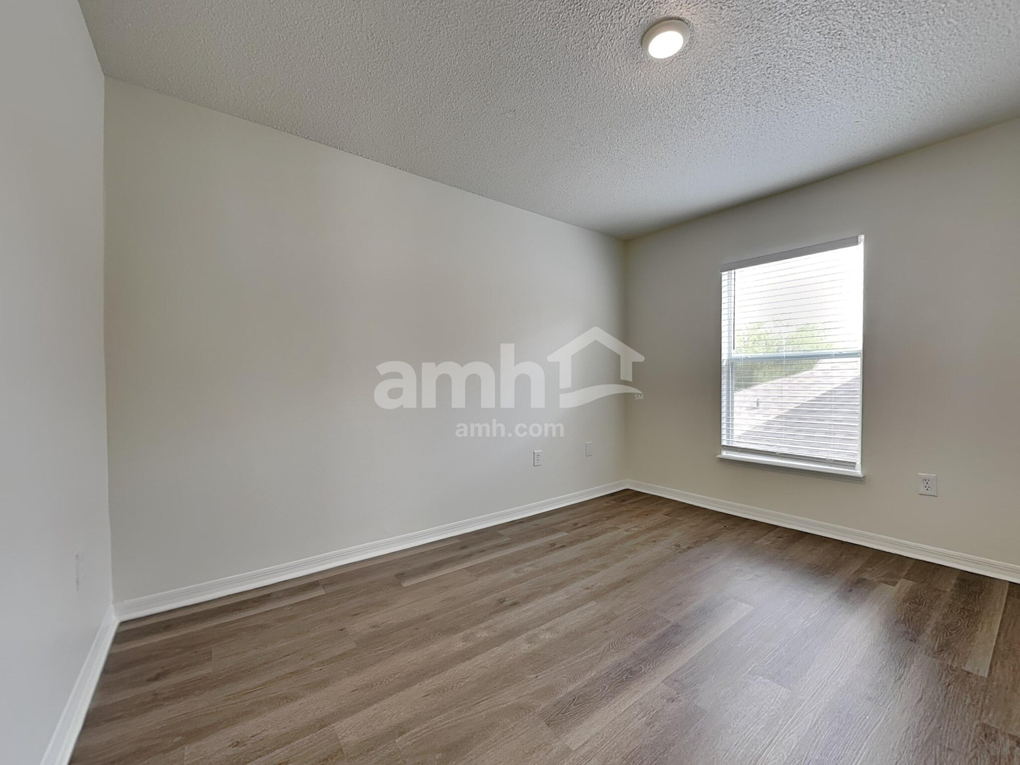 Building Photo - 1019 Brenton Leaf Dr