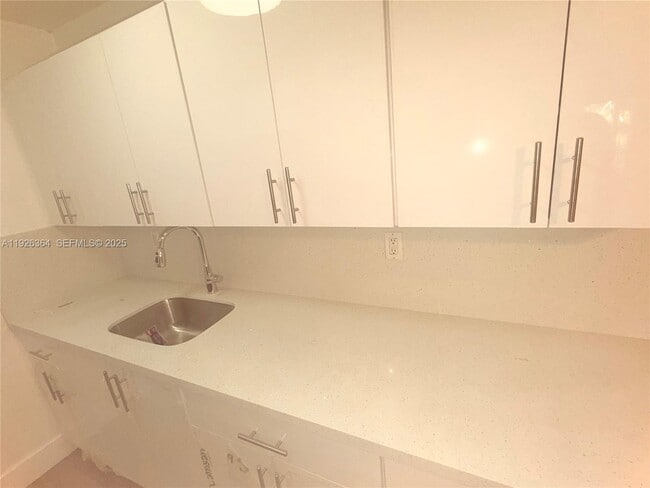 Building Photo - 7208 Fairway Dr