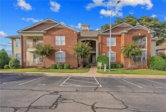 Building Photo - 401 Meadowland Ct