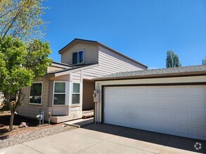 Building Photo - Beautifully Remodeled Home Near Historic R...
