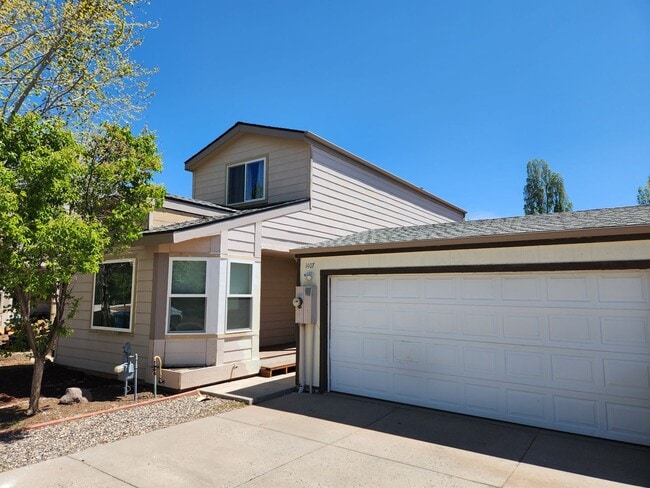 Primary Photo - AVAILABLE NOW! Beautifully Remodeled Home ...