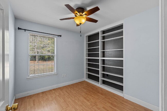 Building Photo - 3171 Airport Rd