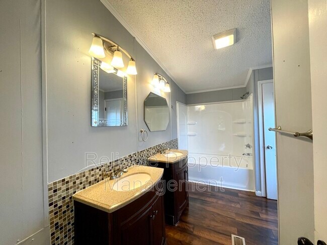 Building Photo - 6433 Slabtown Rd