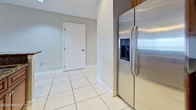 Building Photo - 1478 Riverplace Blvd