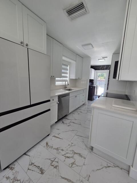 Building Photo - 4907 N Palm Way