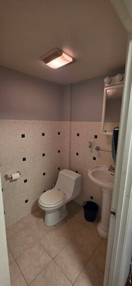Building Photo - 14 Vara Ln