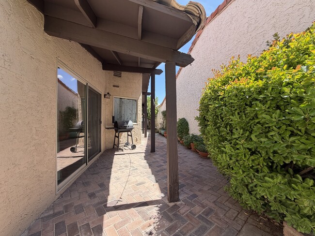 Building Photo - 2212 Plaza Del Prado