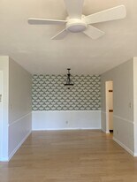 Building Photo - 321 Highwood Dr