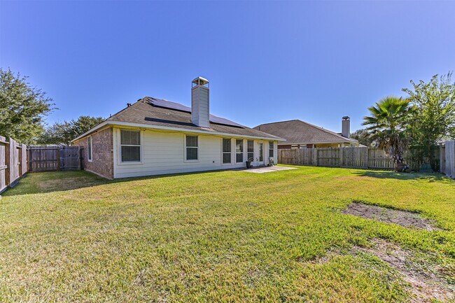 Building Photo - 2006 Plantain Lily Ct