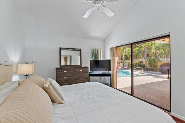 Building Photo - 101 Sand Pine Dr