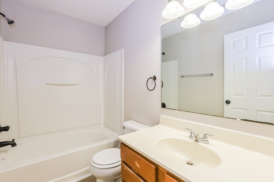 Building Photo - 2294 McGregor Dr