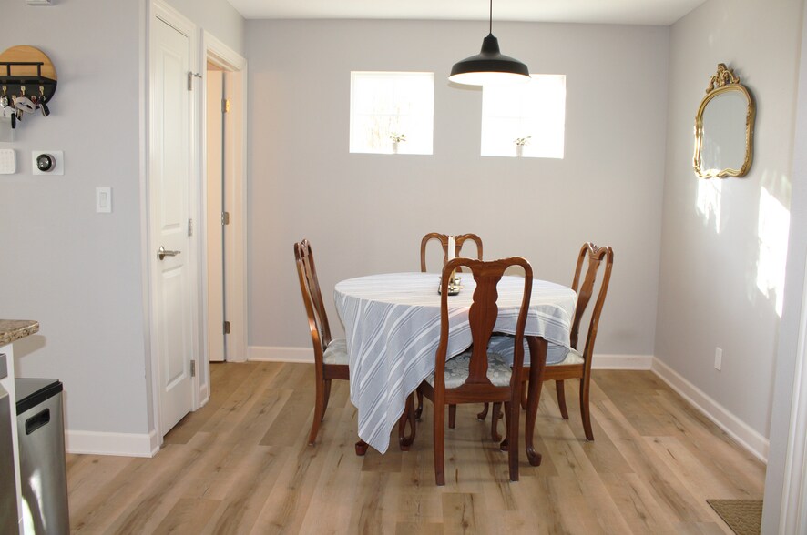 Building Photo - 10022 Agate Ln