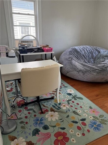 Building Photo - 57 Robin St